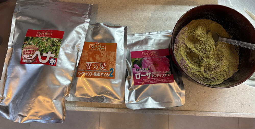 ヘナにローズなど